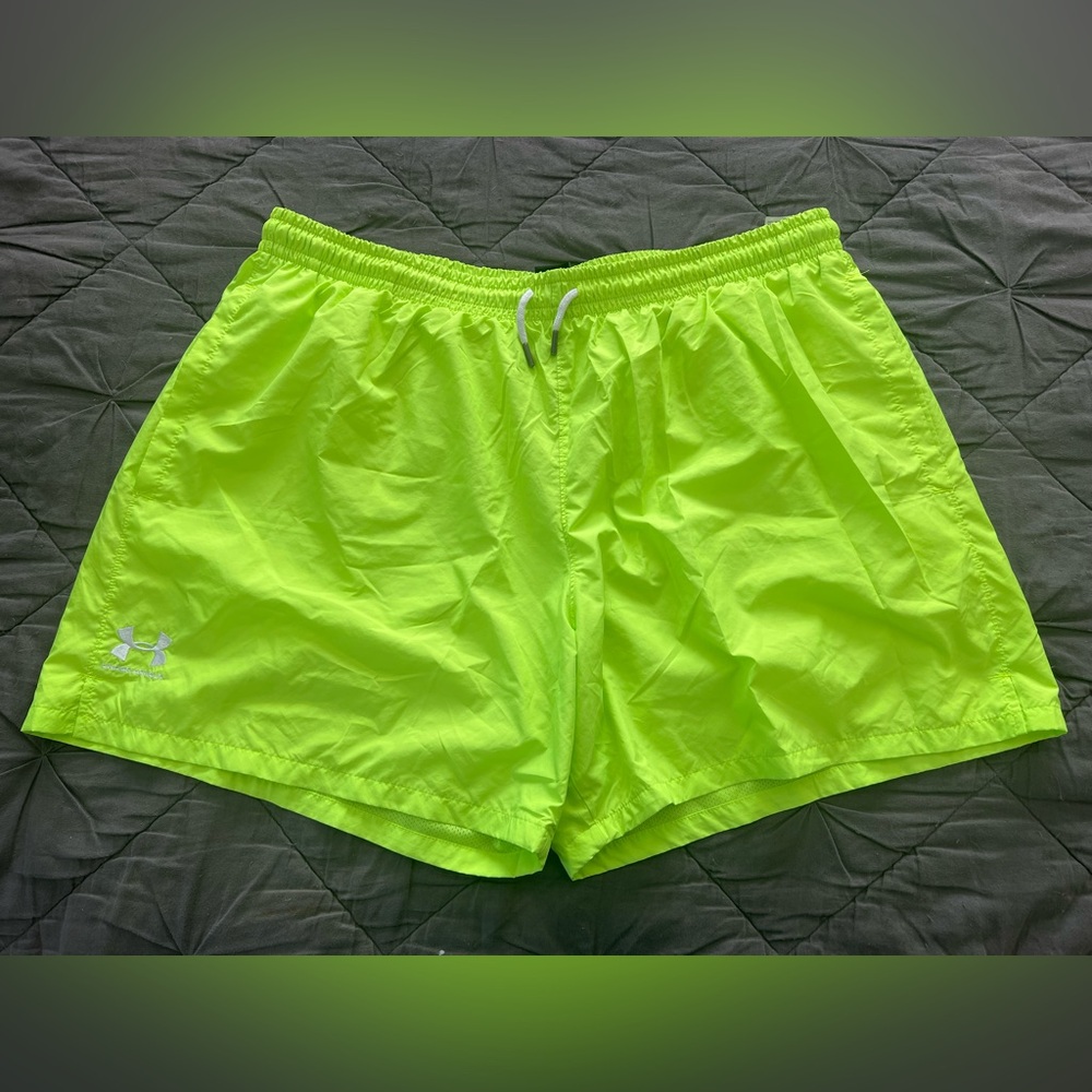 Under Armour Men's Woven Volley 5.5" Shorts 2XL